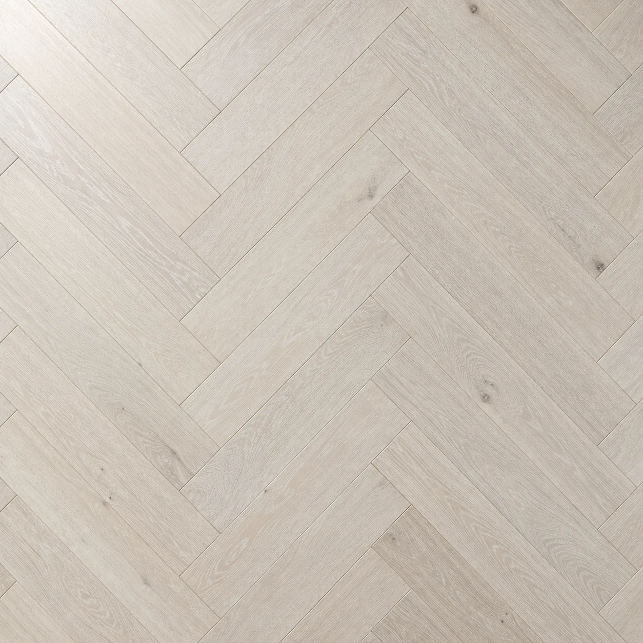 Balinto atspalvio aliejuotas ąžuolo eglutės parketas, 150 mm